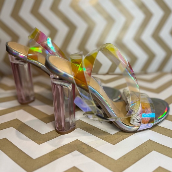 NWOT Shoe Dazzle “Hanna” Clear Transparent Iridescent Retro Strappy Heels, Sz 6 - Picture 2 of 6